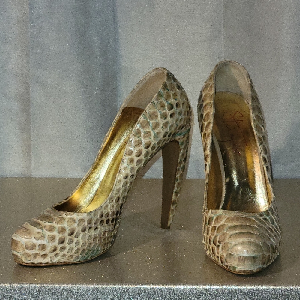 Walter Steiger Snakeskin high heel pumps